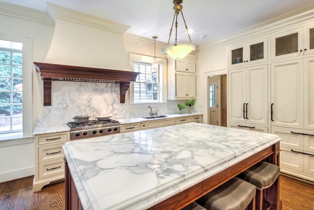1725 Winterthur Close, Atlanta, GA 30328 — most recent listing photo