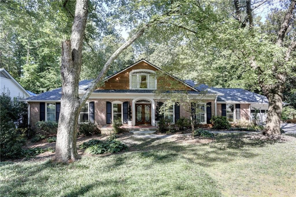 6130 River Shore Parkway, Sandy Springs, GA 30328 — most recent listing photo