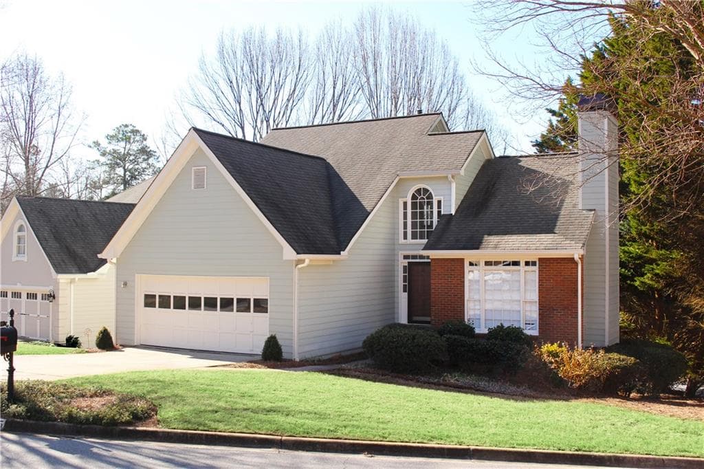 4 bedroom, 2,721 sq ft single family residence sold at 7105 Harbour Landing, Alpharetta, GA 30005
