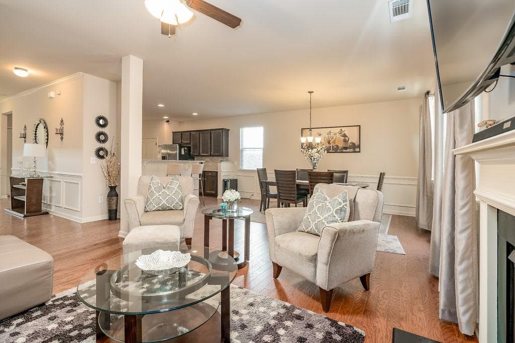 4 bedroom, 2,278 sq ft single family residence sold at 4452 Black Hills Drive, Acworth, GA 30101