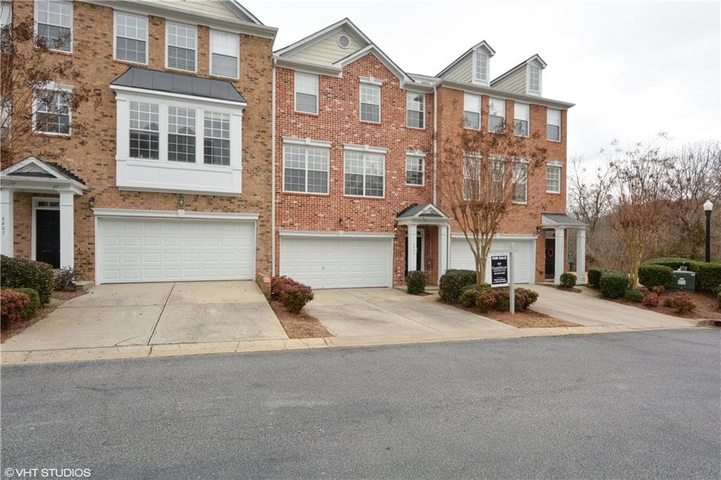 3809 Chattahoochee Summit Drive 5, Atlanta, GA 30339 — most recent listing photo