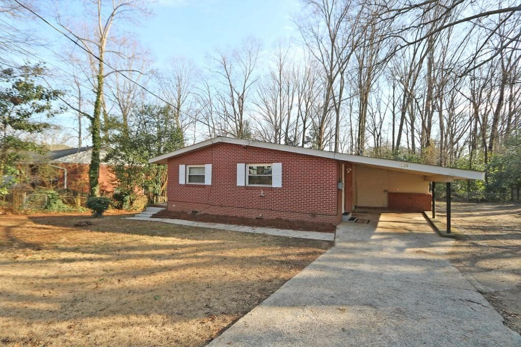 3 bedroom, 1,587 sq ft single family residence sold at 590 Plaza Drive, Smyrna, GA 30082