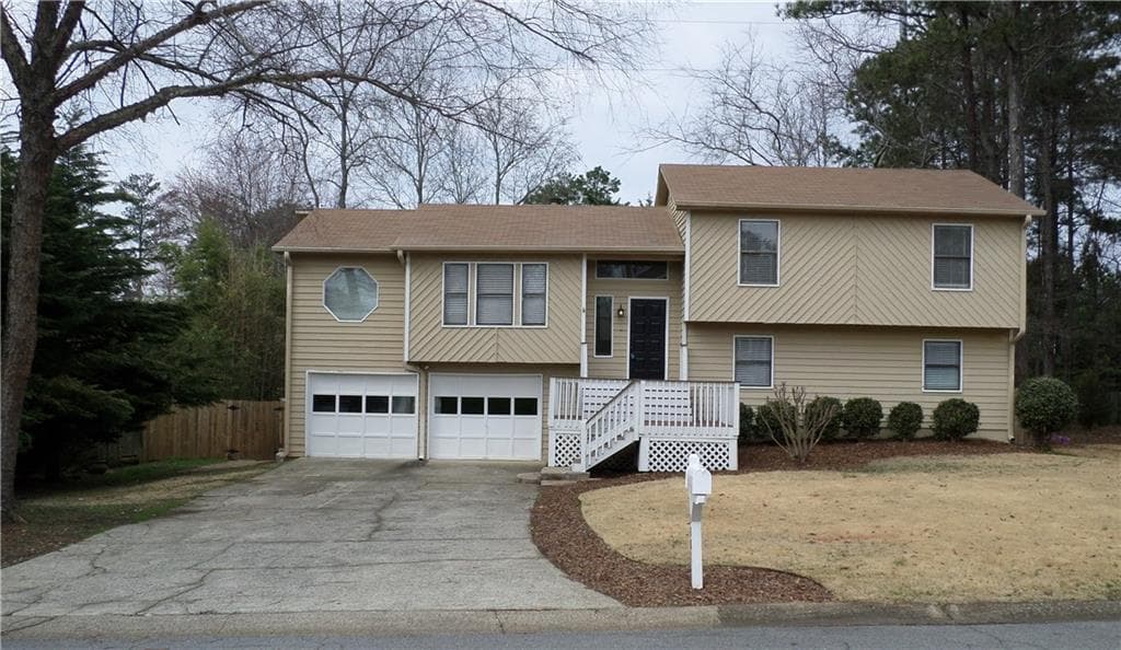 2081 Arrowhead Trail, Marietta, GA 30062 — most recent listing photo