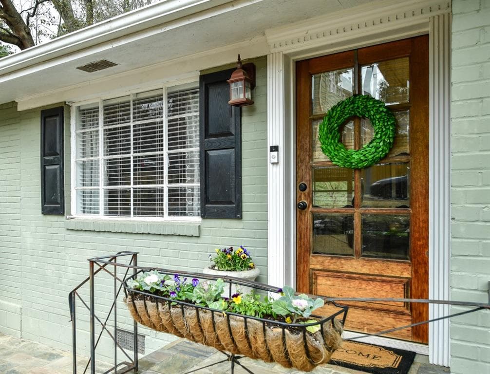 2 bedroom single family residence sold at 1352 Telford Drive, Brookhaven, GA 30319