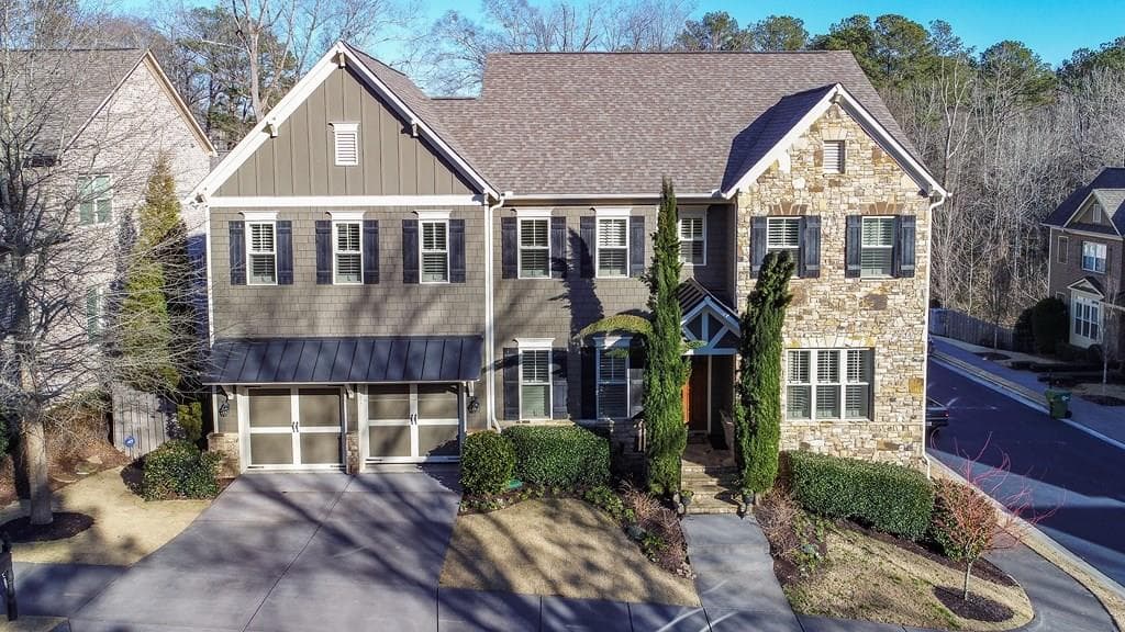 6 bedroom, 4,774 sq ft single family residence sold at 315 Valley Brook Way, Atlanta, GA 30342