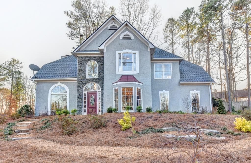 4 bedroom, 2,384 sq ft single family residence sold at 570 Hunt River Way, Suwanee, GA 30024