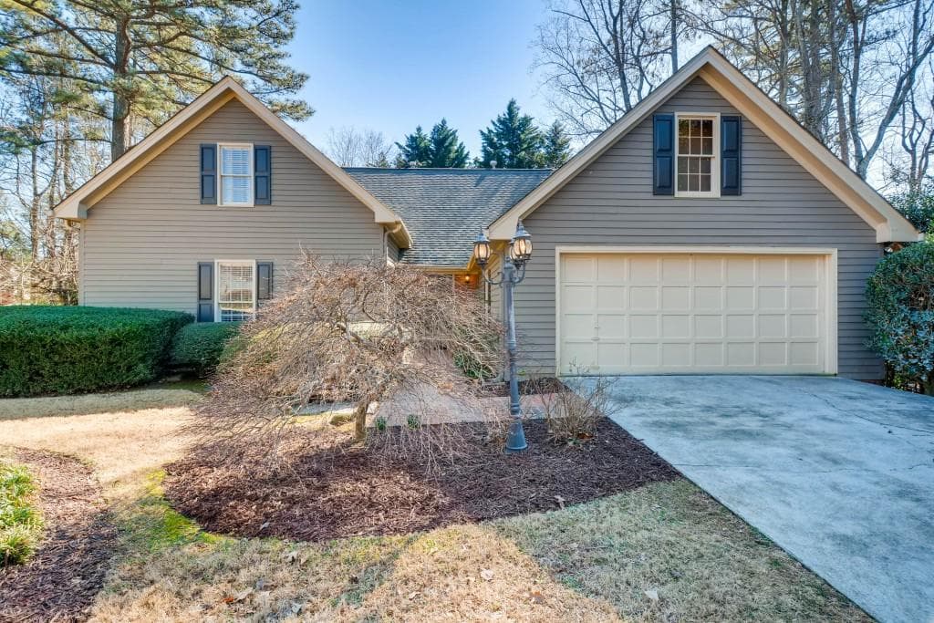4 bedroom, 2,924 sq ft single family residence sold at 7450 Talbot Colony, Atlanta, GA 30328