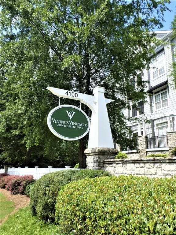 2 bedroom, 1,304 sq ft condominium sold at 4100 Paces Walk 1306, Atlanta, GA 30339
