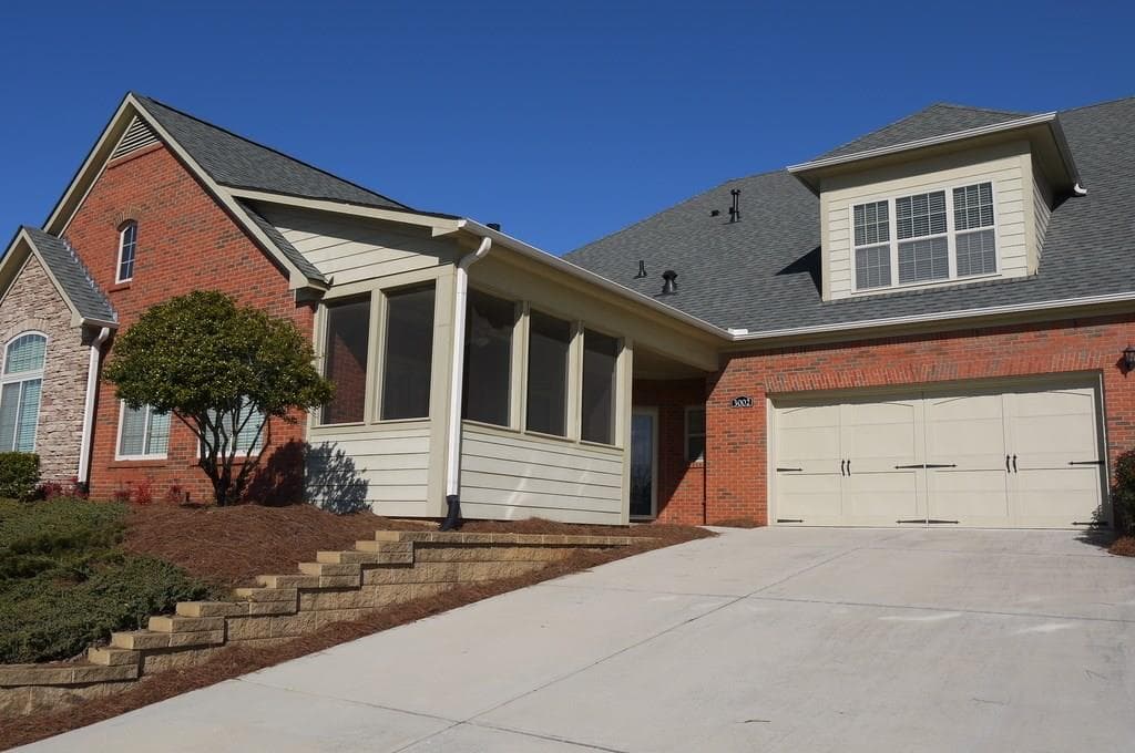 3 bedroom, 2,125 sq ft condominium sold at 3002 BROOKHAVENRUN Circle, Duluth, GA 30097