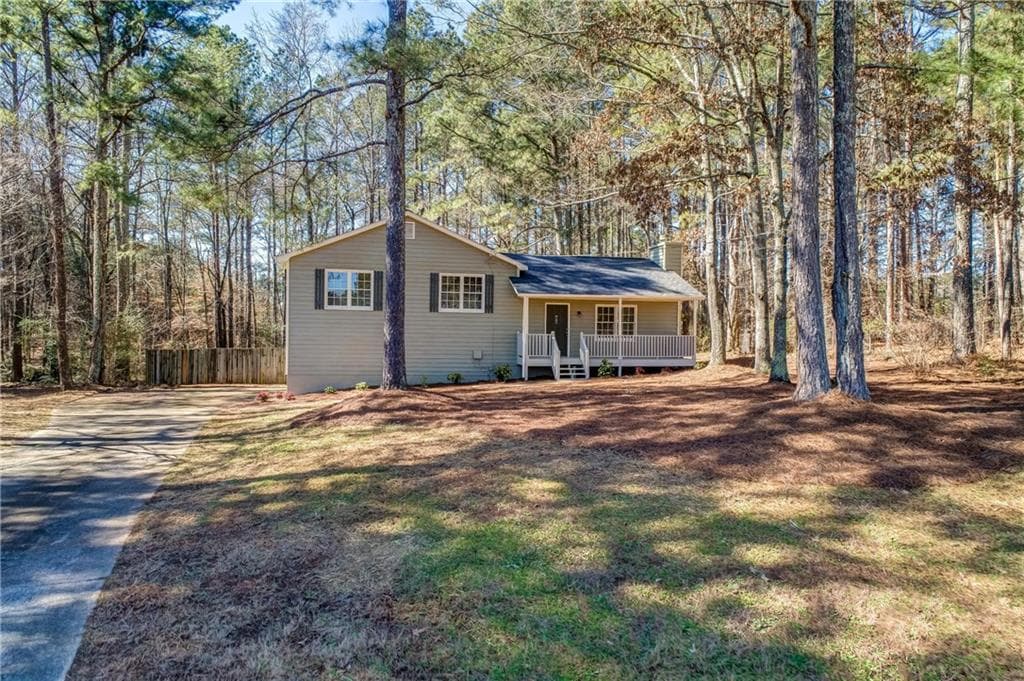 3 bedroom, 1,200 sq ft single family residence sold at 1950 Morgan Trace, Canton, GA 30115