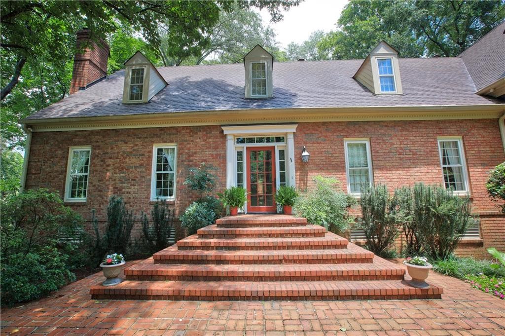 5 bedroom, 5,133 sq ft single family residence sold at 6155 River Chase Circle, Sandy Springs, GA 30328