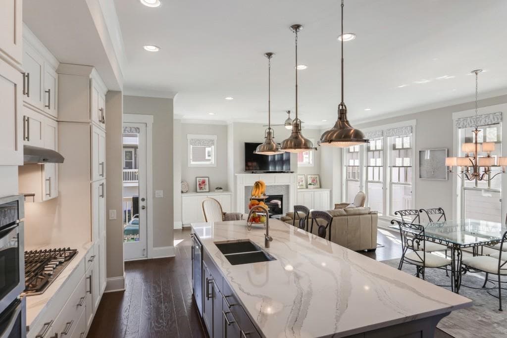 6010 Richwood Circle, Roswell, GA 30076 — most recent listing photo