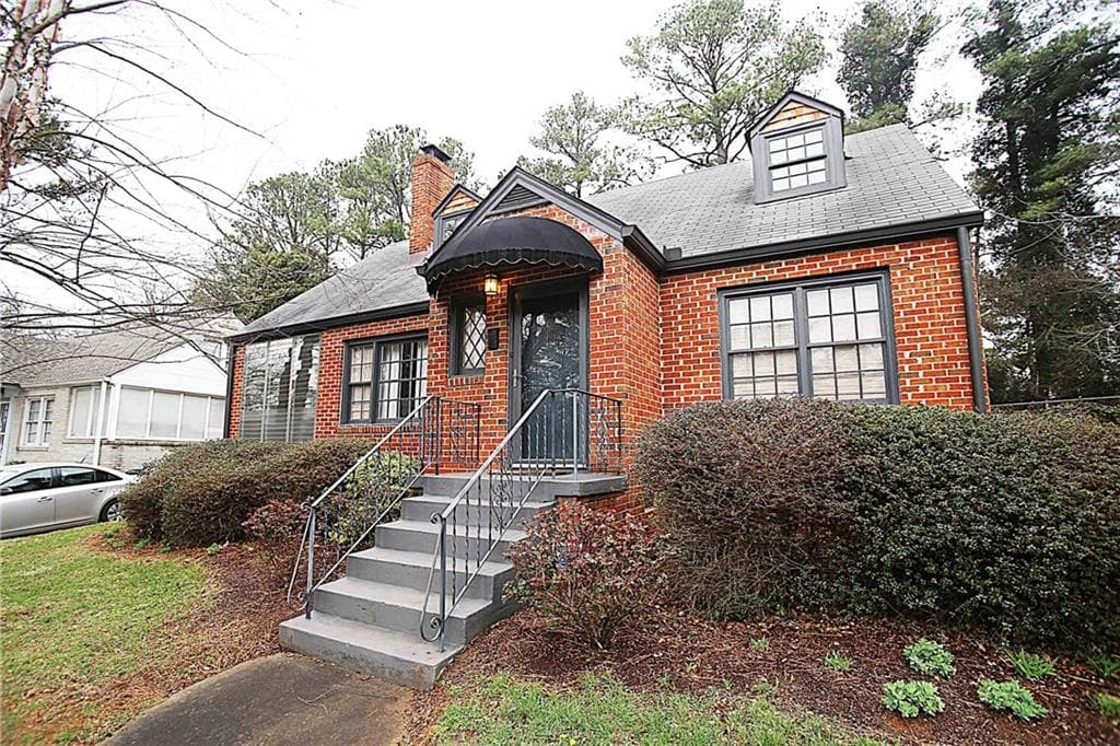 3 bedroom, 1,186 sq ft single family residence sold at 1708 Brewer Boulevard, Atlanta, GA 30310
