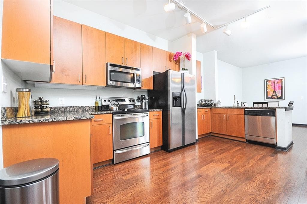 2 bedroom condominium sold at 5300 Peachtree Road 2605, Chamblee, GA 30341