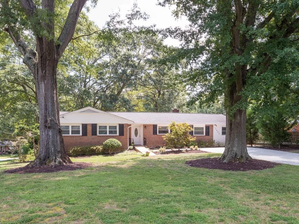 3 bedroom single family residence sold at 2805 Ashford Road, Brookhaven, GA 30319