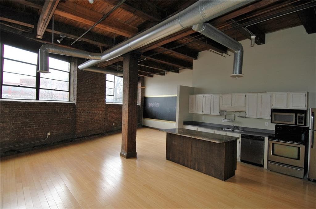 2 bedroom, 1,351 sq ft condominium sold at 326 Nelson Street 206, Atlanta, GA 30313