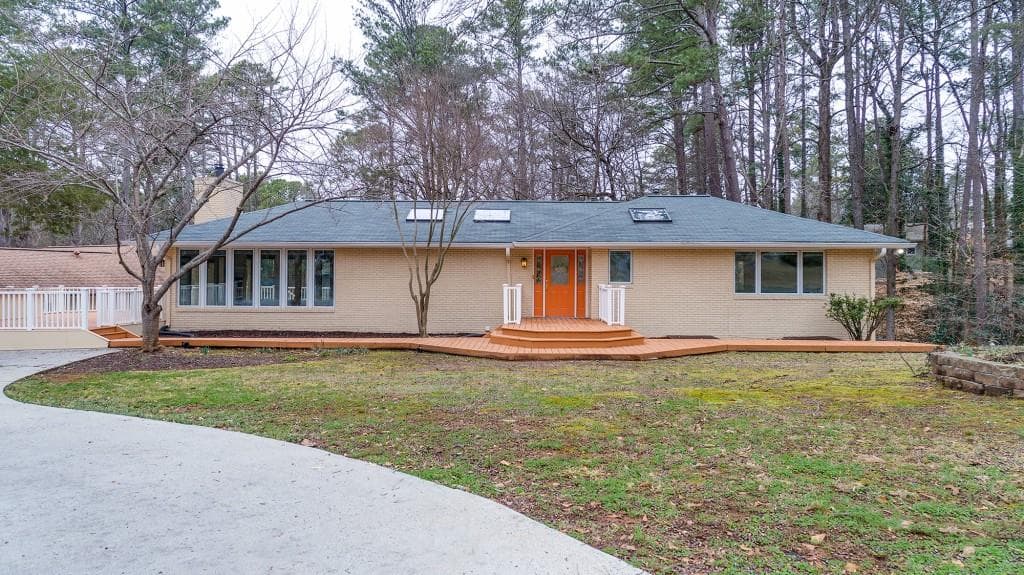 334 Crestview Circle, Roswell, GA 30075 — most recent listing photo