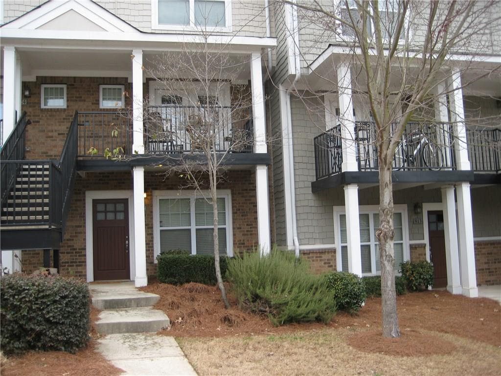 2 bedroom, 1,168 sq ft condominium sold at 1035 Barnett Shoals Road 610, Athens, GA 30605