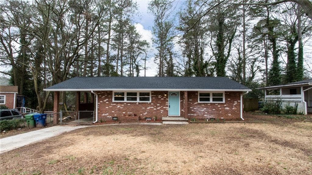 3 bedroom, 1,074 sq ft single family residence sold at 746 Casplan Street, Atlanta, GA 30310