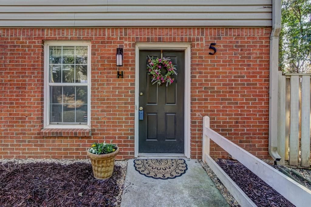 7750 Roswell Road 5H, Sandy Springs, GA 30350 — most recent listing photo