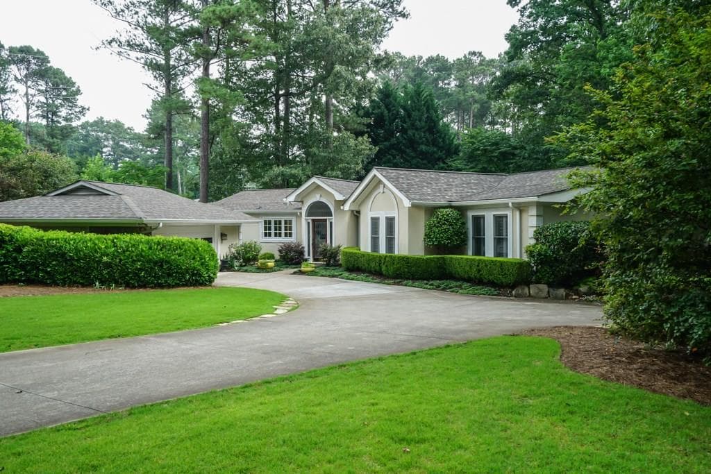 3611 Clubland Drive, Marietta, GA 30068 — most recent listing photo