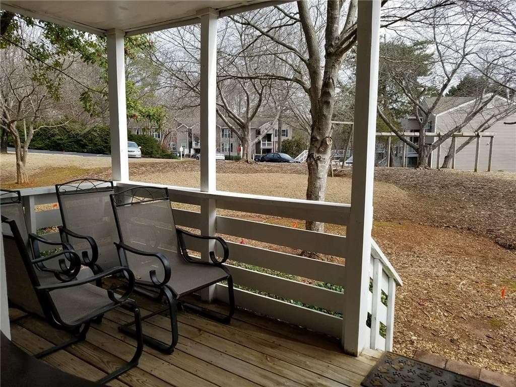2 bedroom condominium sold at 222 Quail Run B, Roswell, GA 30076