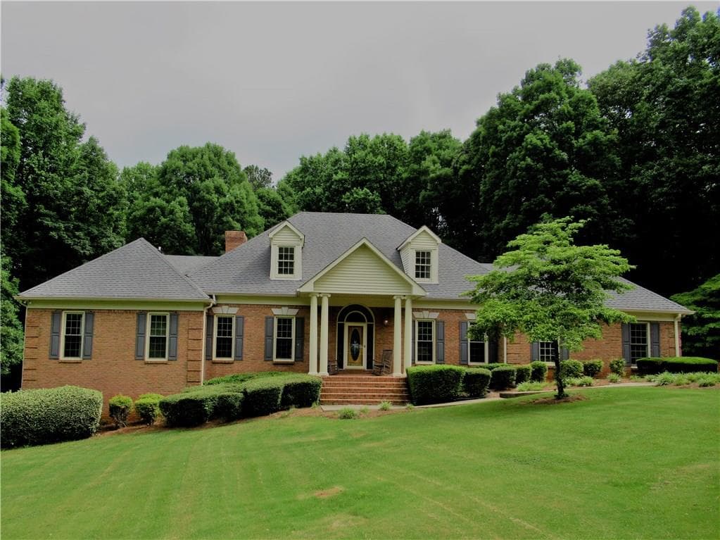 4 bedroom, 4,513 sq ft single family residence sold at 5074 Old Mountain Trail, Powder Springs, GA 30127