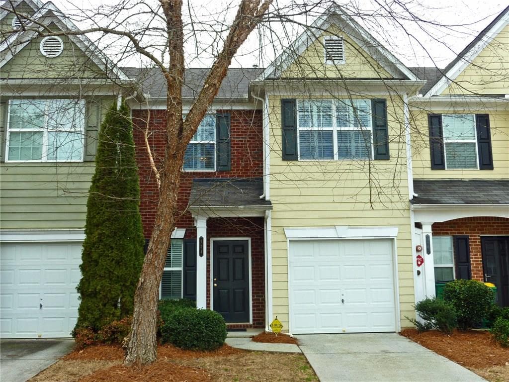 2 bedroom, 1,562 sq ft townhouse sold at 924 Magnolia Leaf Drive, Woodstock, GA 30188