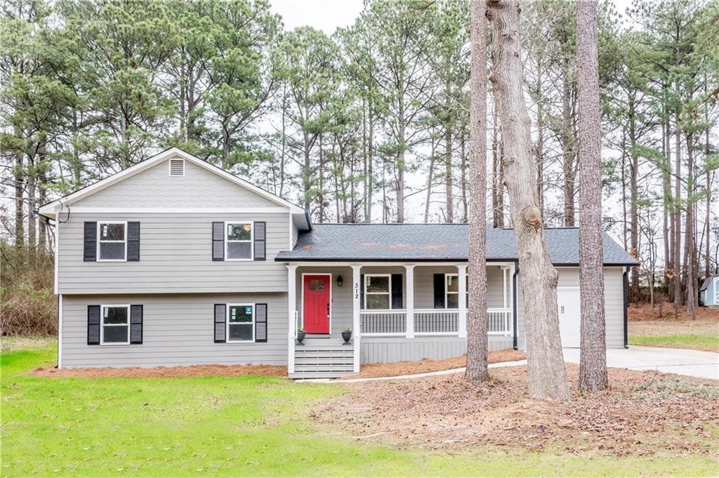 3 bedroom, 1,824 sq ft single family residence sold at 312 Kings Hill Court, Lawrenceville, GA 30045