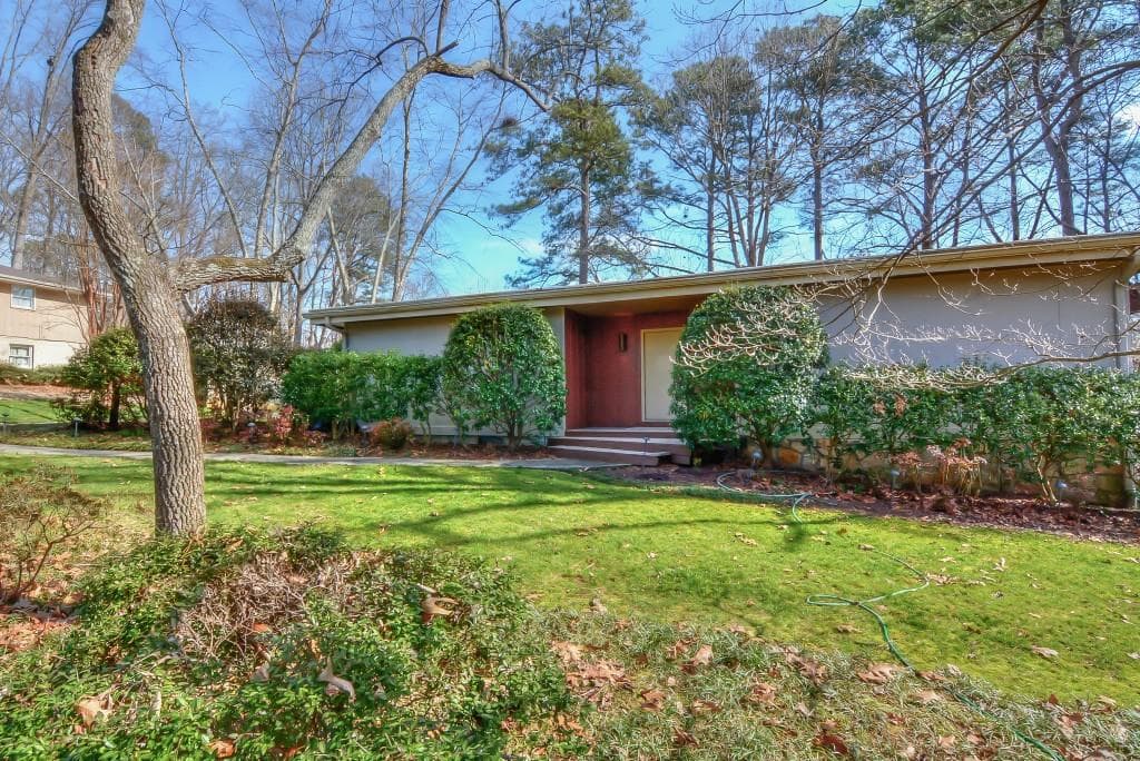 5461 N Peachtree Road, Dunwoody, GA 30338 — most recent listing photo