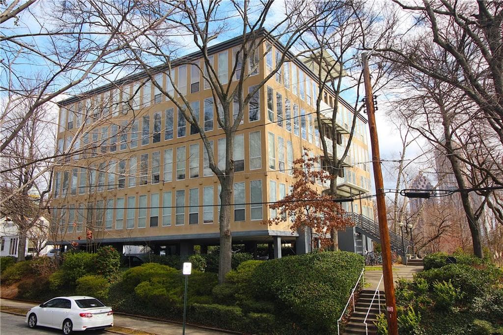 2 bedroom, 1,008 sq ft condominium sold at 287 14th Street 15, Atlanta, GA 30318