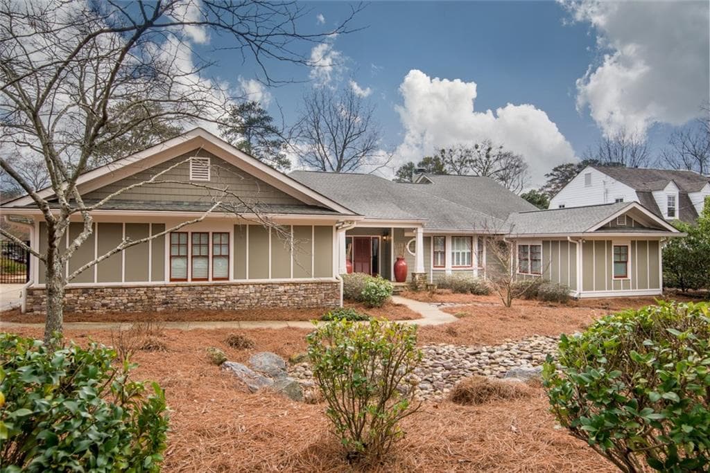 4 bedroom, 3,522 sq ft single family residence sold at 3068 Westminster Circle, Atlanta, GA 30327