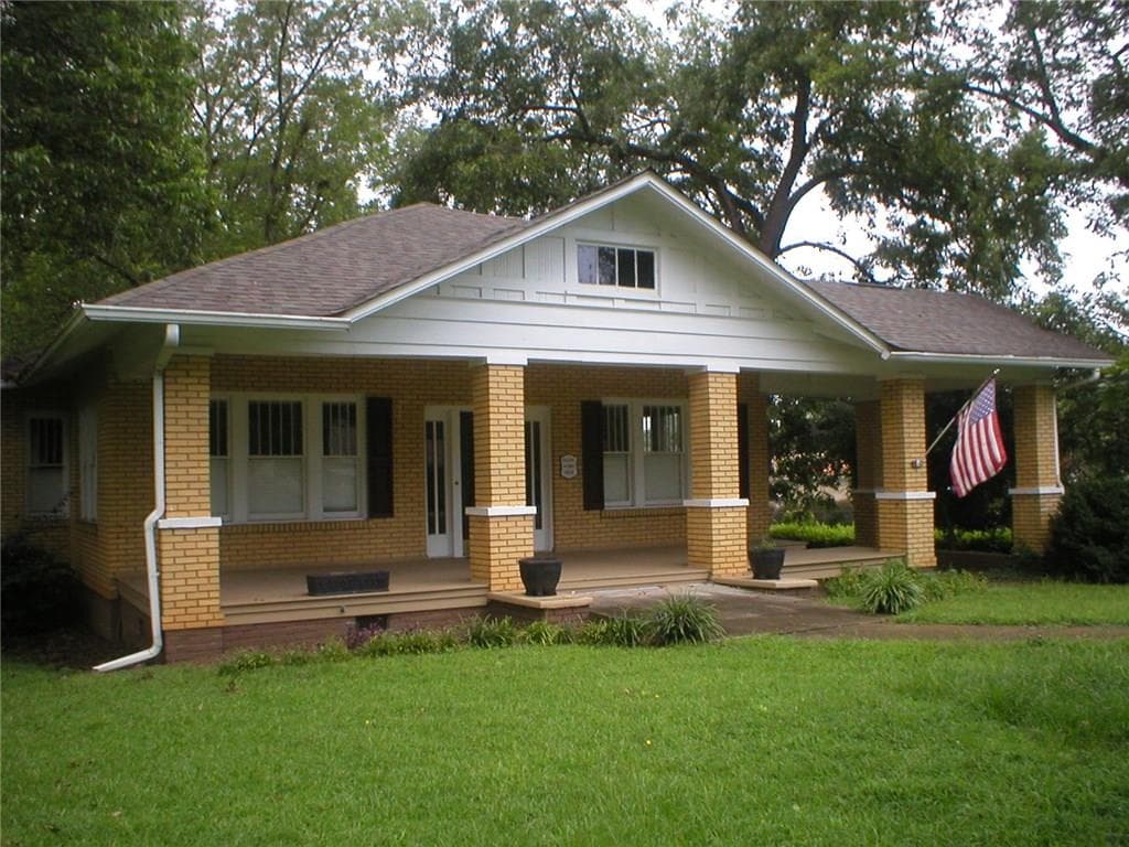 3 bedroom single family residence sold at 330 N CHEROKEE Road, Social Circle, GA 30025