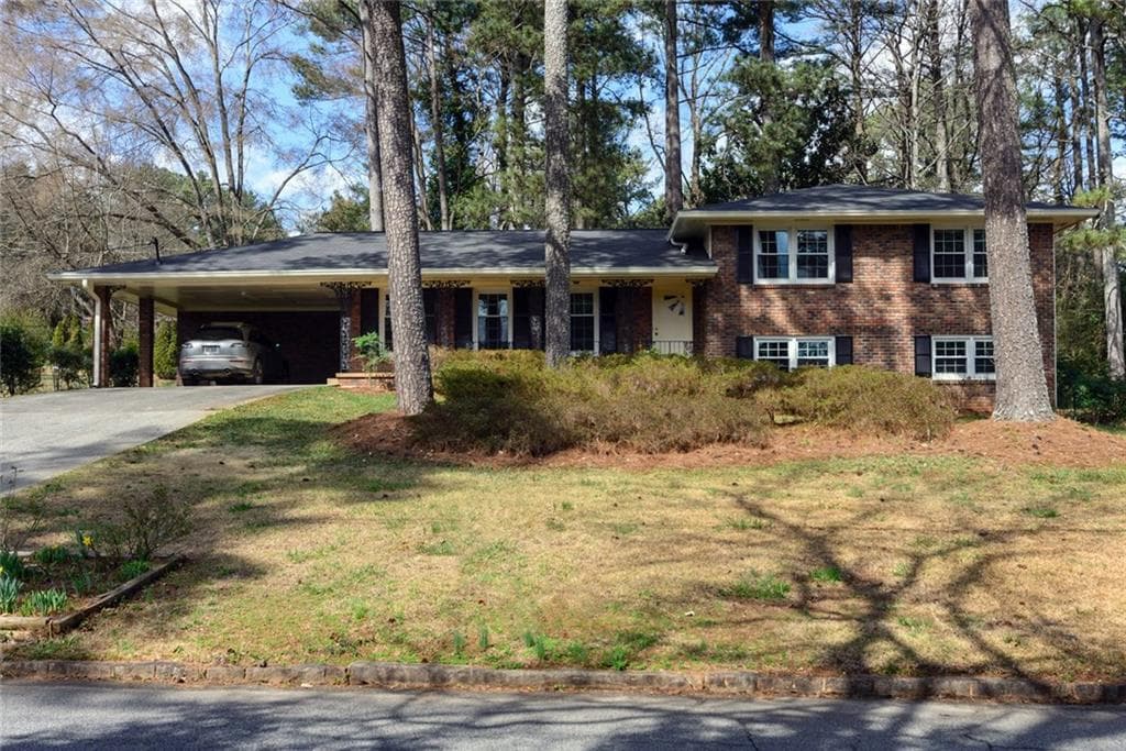4 bedroom, 2,466 sq ft single family residence sold at 3026 Greenbrook Way, Atlanta, GA 30345