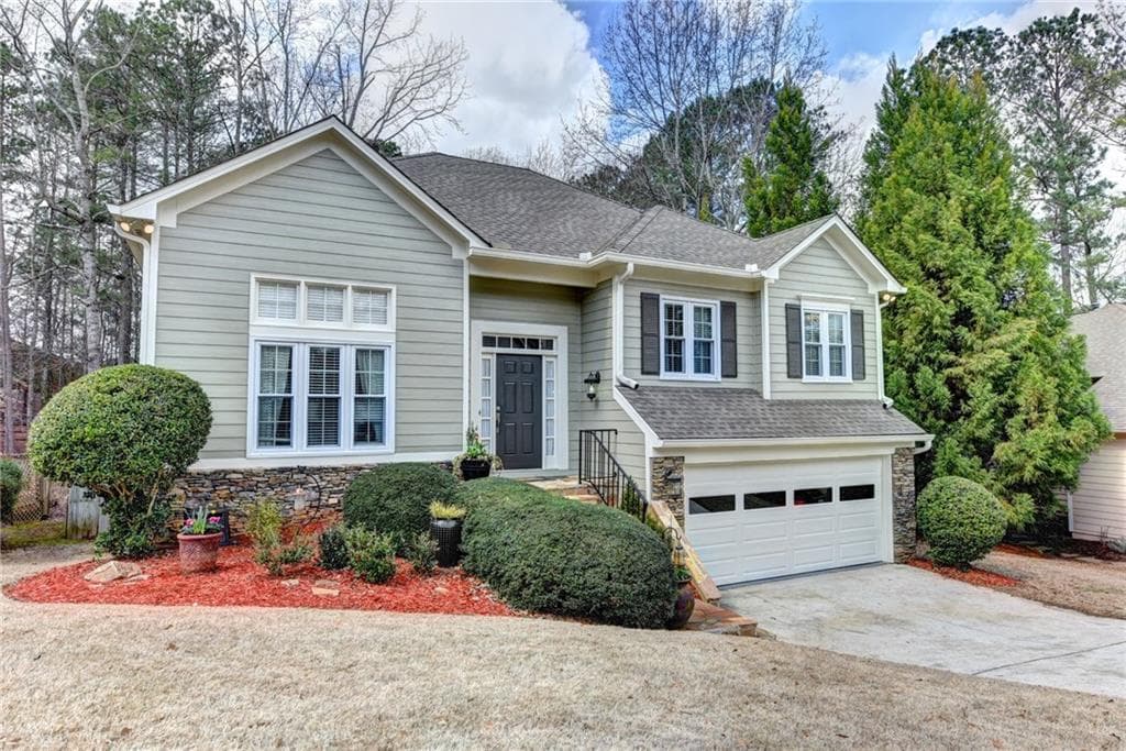 915 Club Chase Court, Roswell, GA 30076 — most recent listing photo
