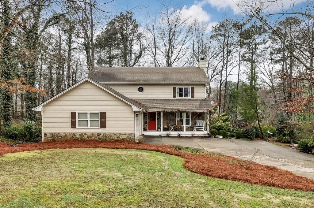 3 bedroom, 2,102 sq ft single family residence sold at 11660 Highland Colony Drive, Roswell, GA 30075
