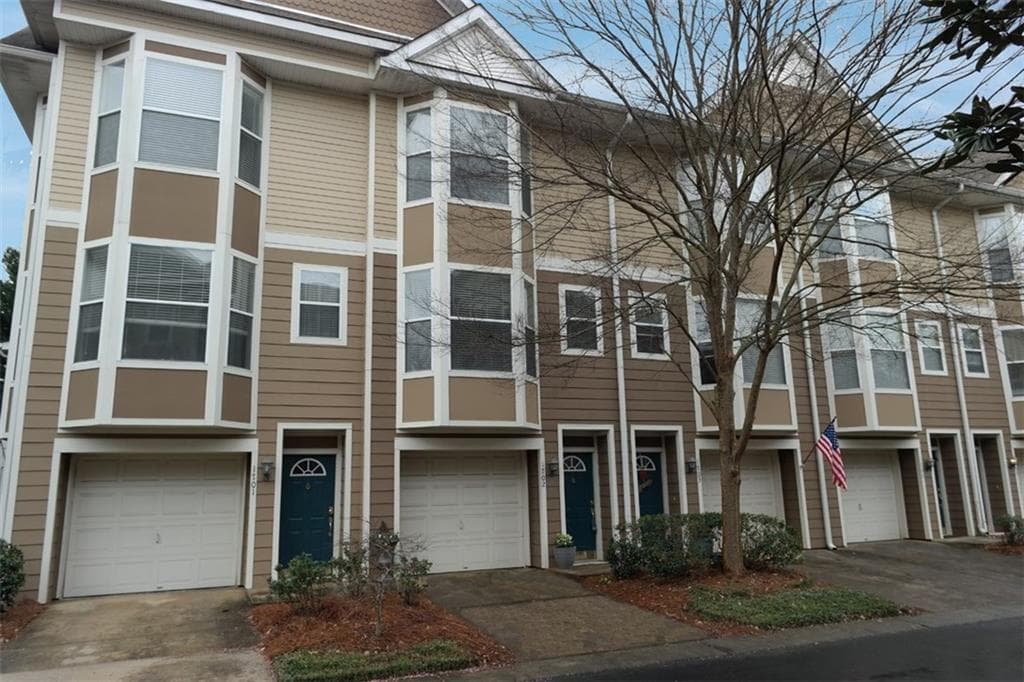 3 bedroom, 1,792 sq ft townhouse sold at 951 Glenwood Avenue 1702, Atlanta, GA 30316