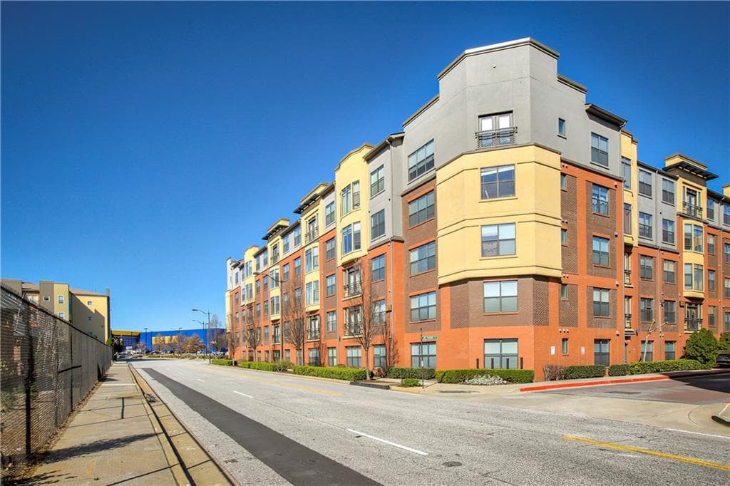 1 bedroom, 700 sq ft condominium sold at 400 17th Street 2124, Atlanta, GA 30363