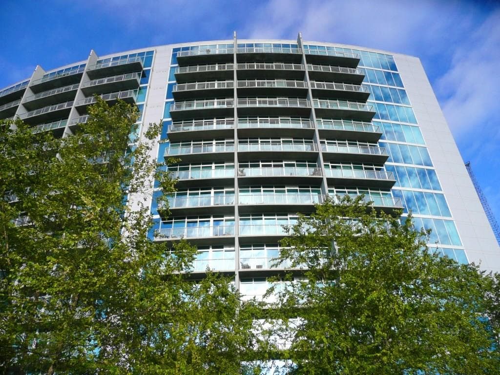 2 bedroom, 1,091 sq ft condominium sold at 44 Peachtree Place 1624, Atlanta, GA 30309