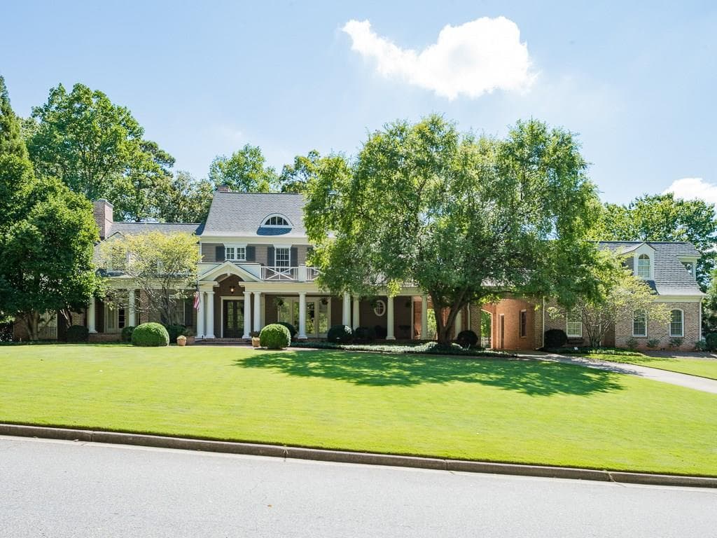 5 bedroom, 7,037 sq ft single family residence sold at 30 Old Ridgewood Place, Atlanta, GA 30327