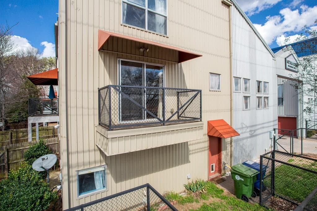 2 bedroom, 2,000 sq ft townhouse sold at 920 Memorial Drive 27, Atlanta, GA 30316