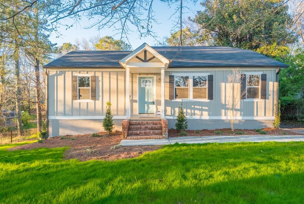 3 bedroom, 2,329 sq ft single family residence sold at 1360 Smith Street, Atlanta, GA 30316