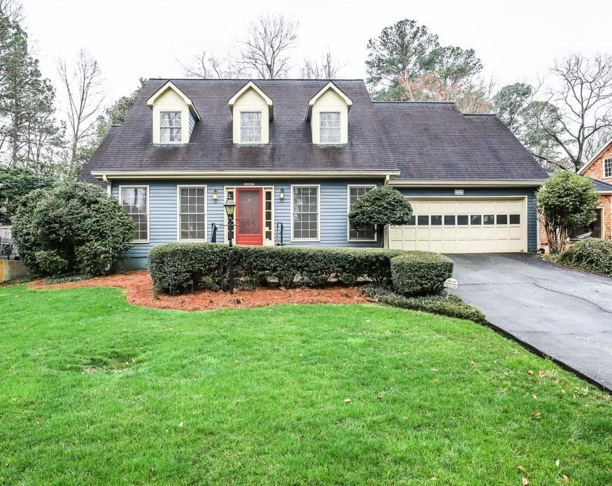 4 bedroom, 3,100 sq ft single family residence sold at 2103 Springlake Drive, Atlanta, GA 30305