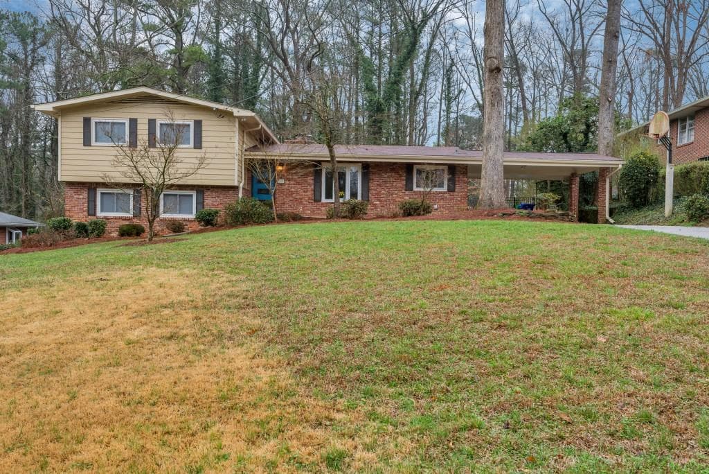 4 bedroom, 2,599 sq ft single family residence sold at 2425 Hawthorne Drive, Atlanta, GA 30345
