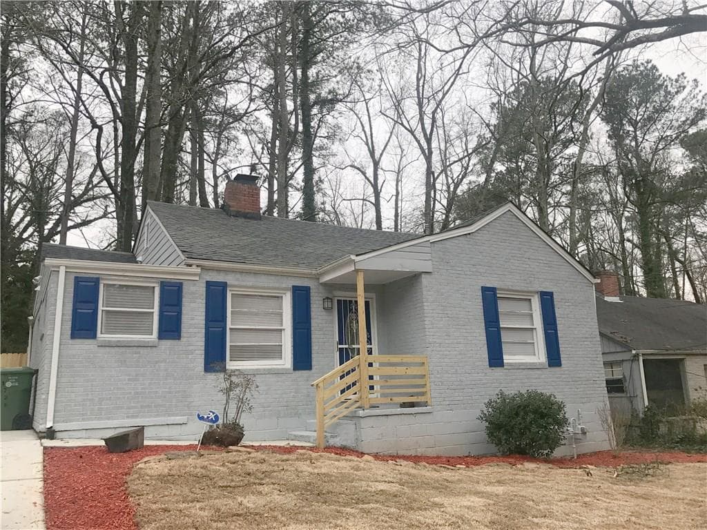 3 bedroom, 1,124 sq ft single family residence sold at 1754 Emerald Avenue, Atlanta, GA 30310