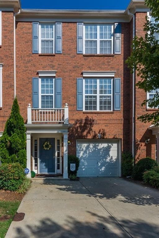 6360 Views Trace Drive, Peachtree Corners, GA 30092 — most recent listing photo