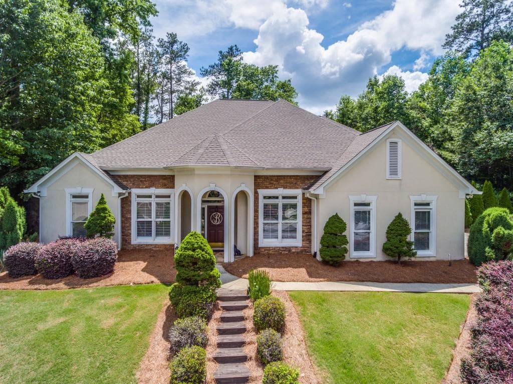 5 bedroom, 3,614 sq ft single family residence sold at 780 Spalding Heights Drive, Atlanta, GA 30350