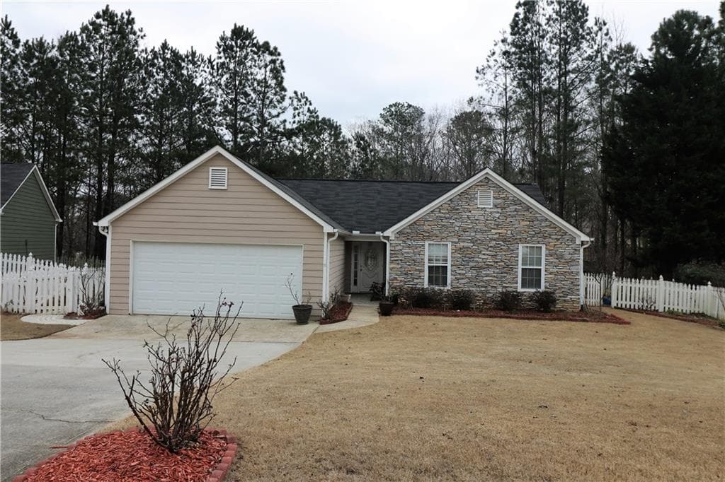 3 bedroom, 1,317 sq ft single family residence sold at 5725 River Ridge Lane, Sugar Hill, GA 30518