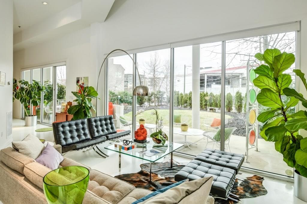 2 bedroom, 3,890 sq ft condominium sold at 455 Glen Iris Drive L, Atlanta, GA 30308