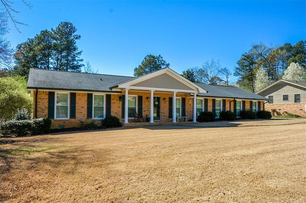 1989 Harbour Oaks Drive, Snellville, GA 30078 — most recent listing photo